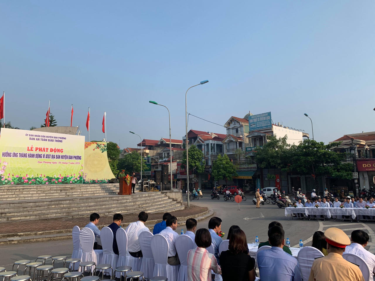 Hà Nội: CSGT huyện Đan Phượng tổ chức phát động hưởng ứng tháng ATGT 