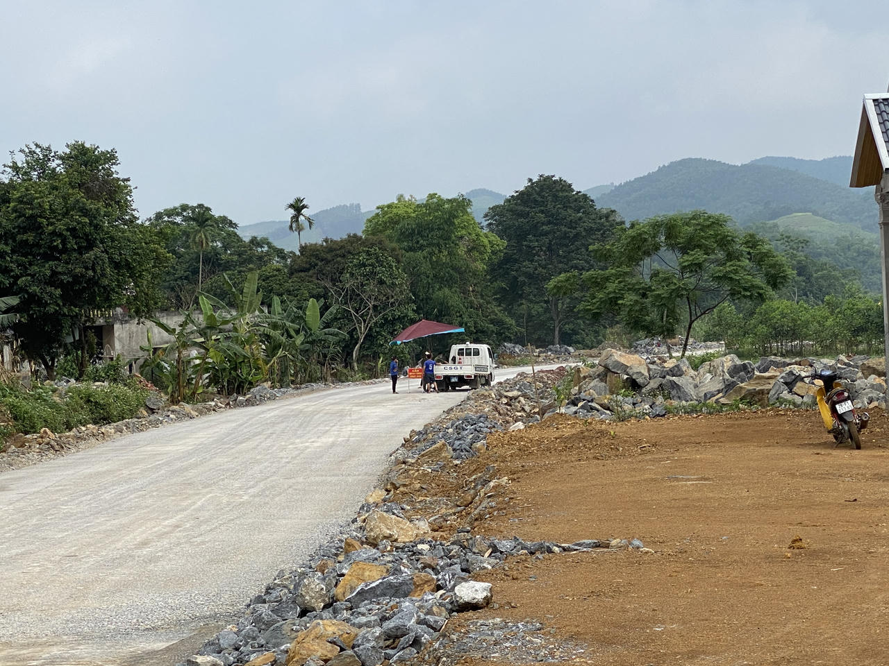 Dự án Đường kết nối đường HCM tại Hòa Bình: Cần làm rõ những “mập mờ” trong việc bồi thường giá đất ở 