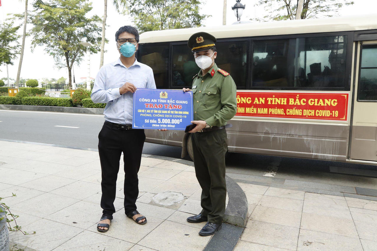 Đoàn chi viện Công an tỉnh Bắc Giang đã có mặt tại TP Hồ Chí Minh và Bình Dương