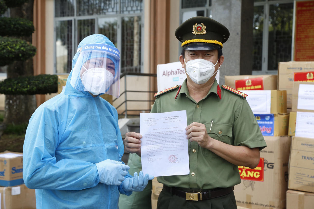 Đoàn chi viện Công an tỉnh Bắc Giang đã có mặt tại TP Hồ Chí Minh và Bình Dương