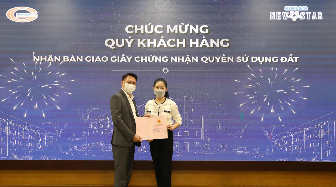 Him Lam land trao sổ đỏ cho cư dân Him Lam New STar