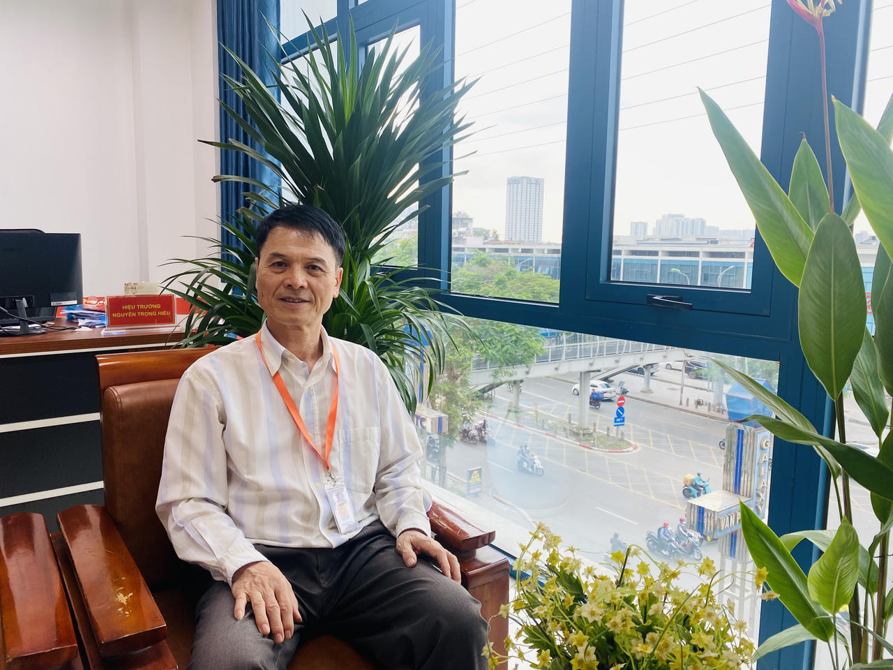 Thầy cô và các em học sinh nói gì về quy định cấm học sinh sử dụng điện thoại trong lớp học 