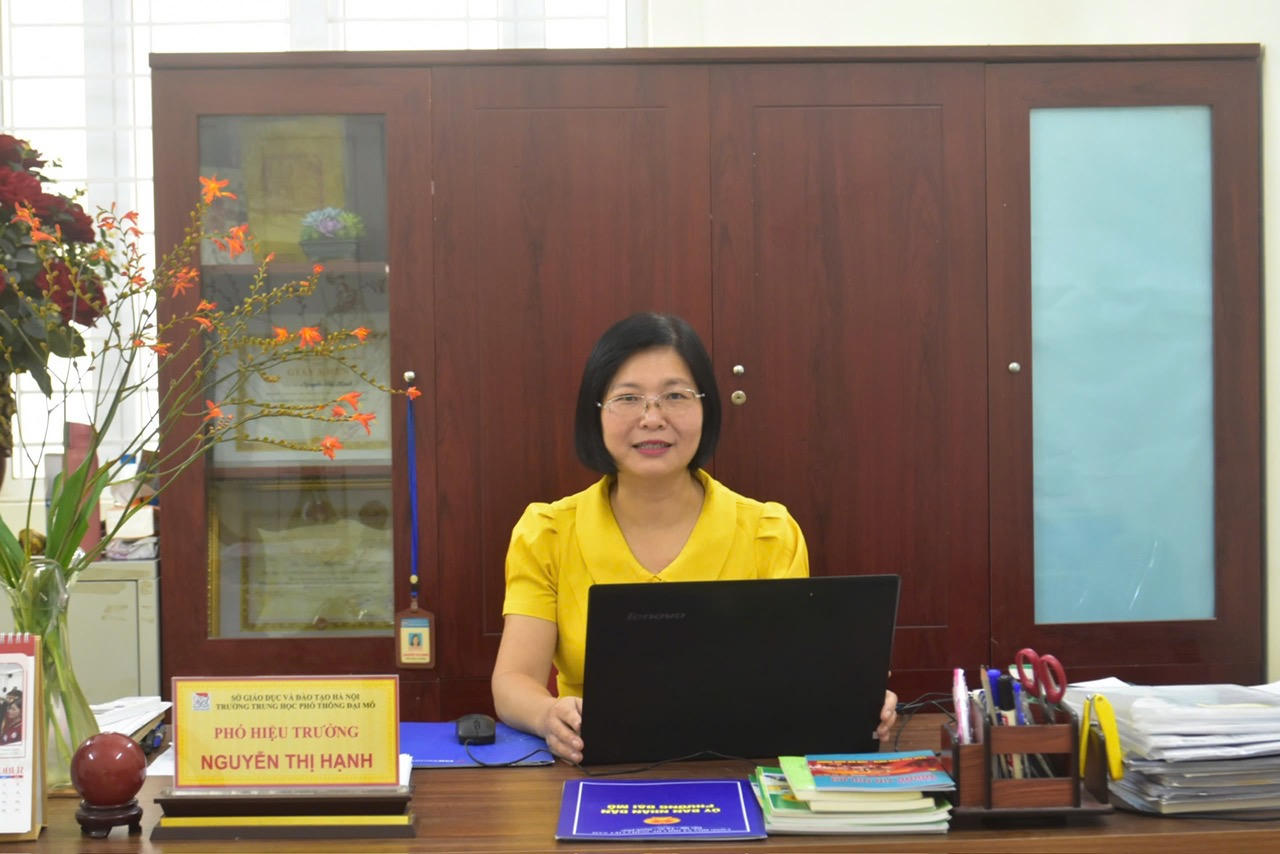 Thầy cô và các em học sinh nói gì về quy định cấm học sinh sử dụng điện thoại trong lớp học 