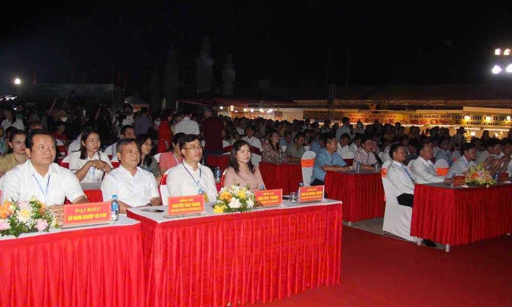 Khai mạc lễ hội xúc tiến tiêu thụ gà đồi, các sản phẩm OCOP tại huyện Yên Thế (Bắc Giang)