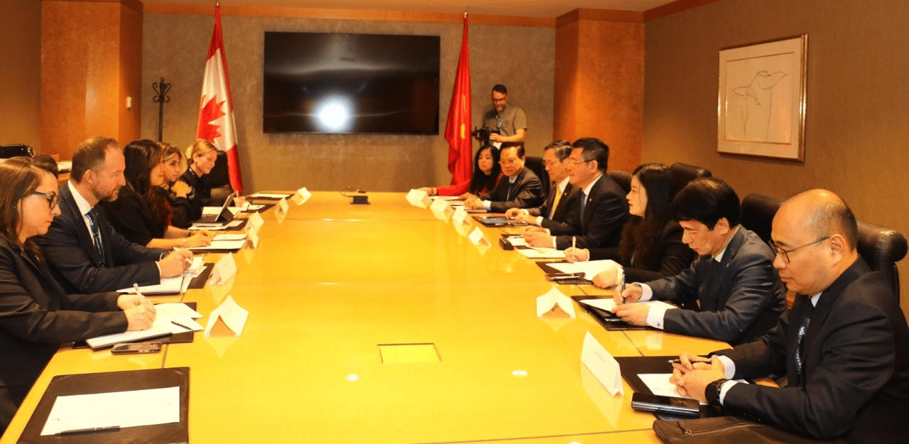 Họp song phương giữa Bộ trưởng Nguyễn Hồng Diên với các thành viên CPTPP 