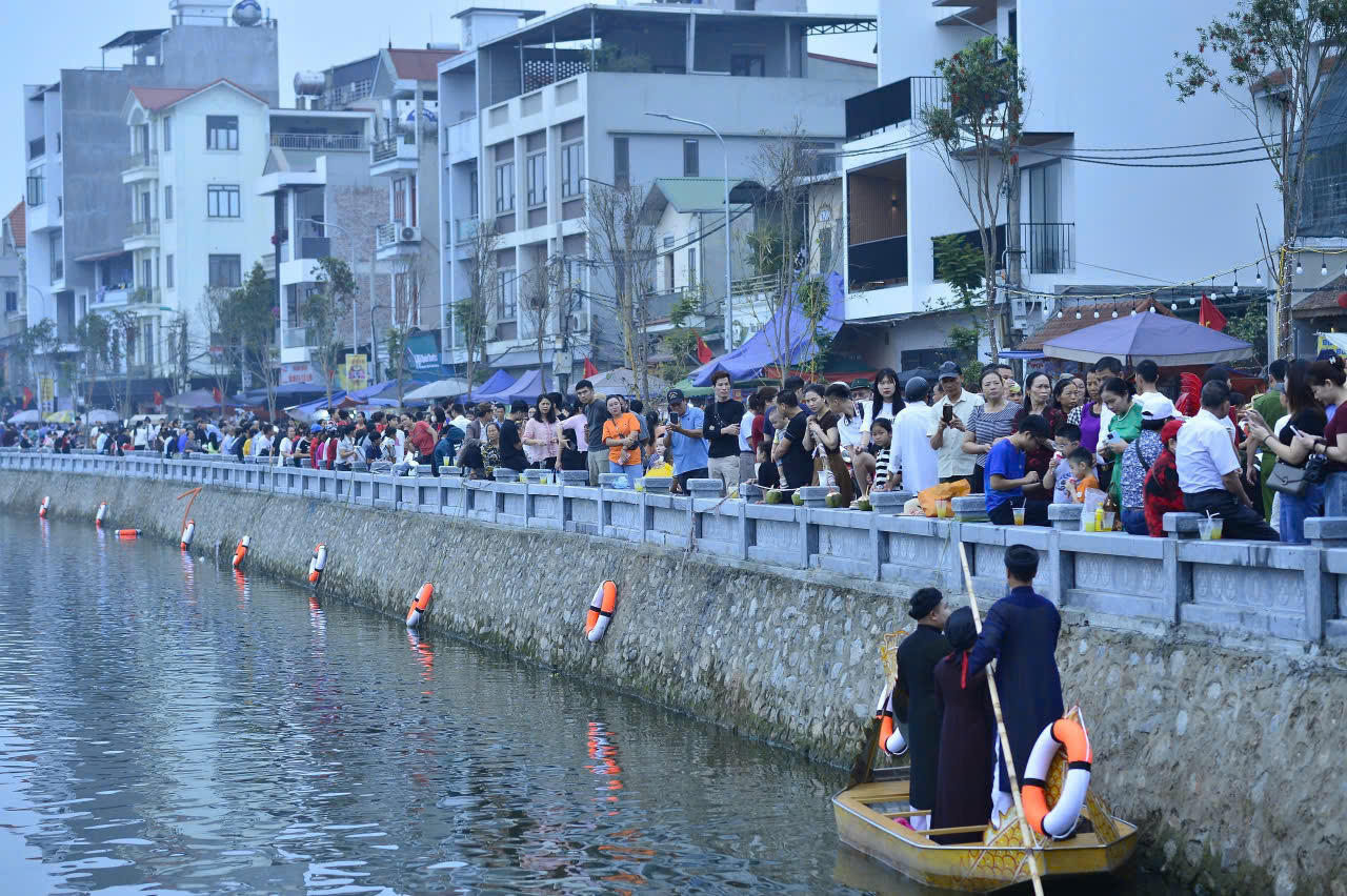 Hào khí nhà Lý rộn ràng tái hiện tại lễ hội Đền Đô 2025