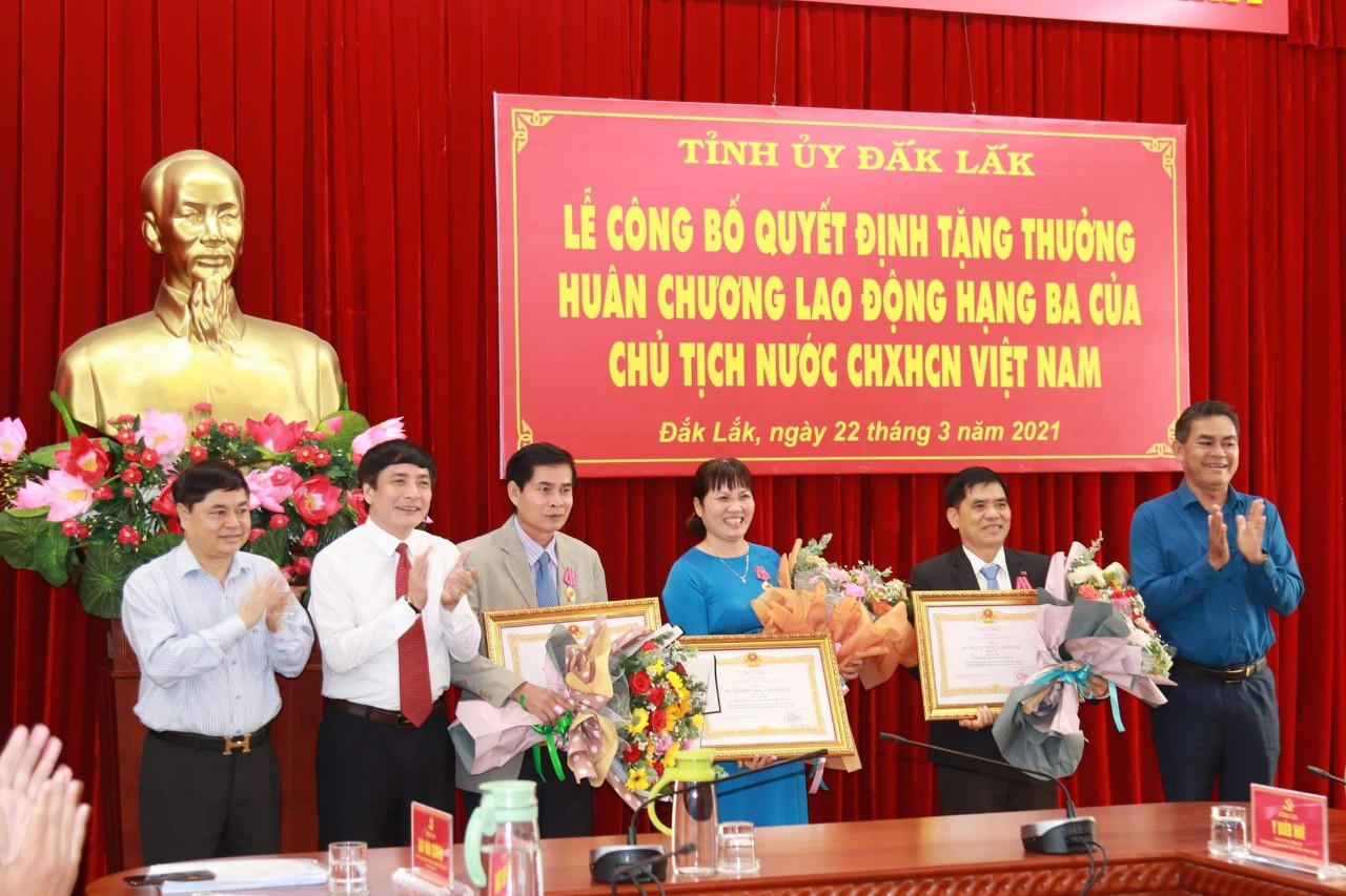 Đắk Lắk điều động hàng loạt cán bộ 