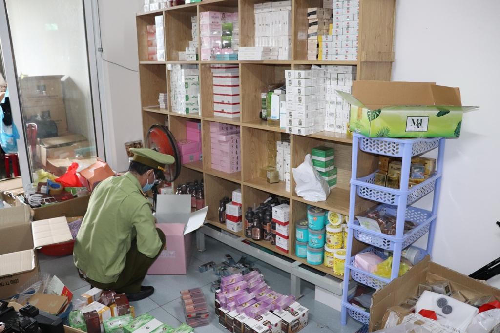 Phát hiện hàng ngàn sản phẩm thực phẩm chức năng không rõ nguồn gốc