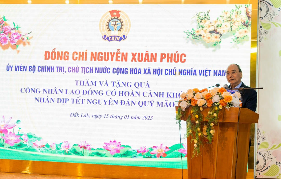 Chủ tịch nước Nguyễn Xuân Phúc: "Không để ai đói cơm, lạt muối"
