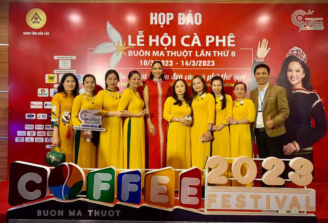 Phỏng vấn độc quyền Hoa hậu H'Hen Niê trước thềm lễ hội Cà phê