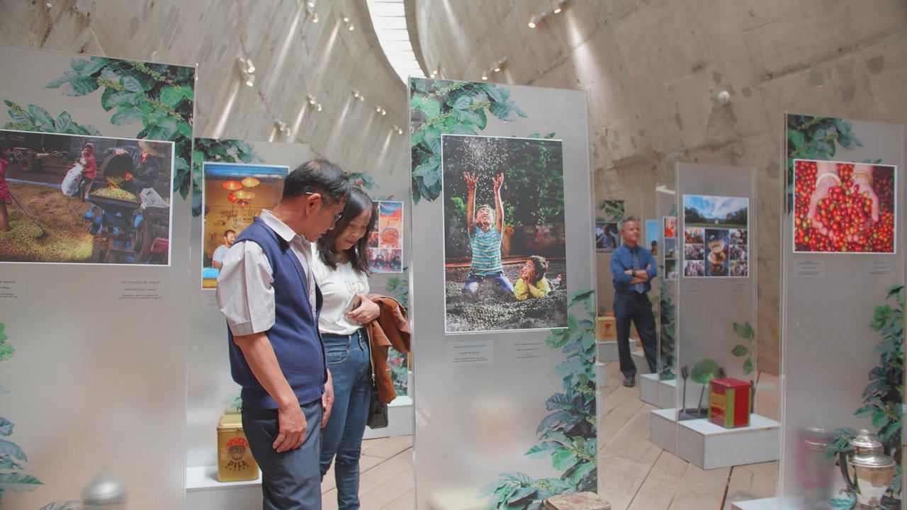 Trao giải và triển lãm ảnh nghệ thuật về cà phê 