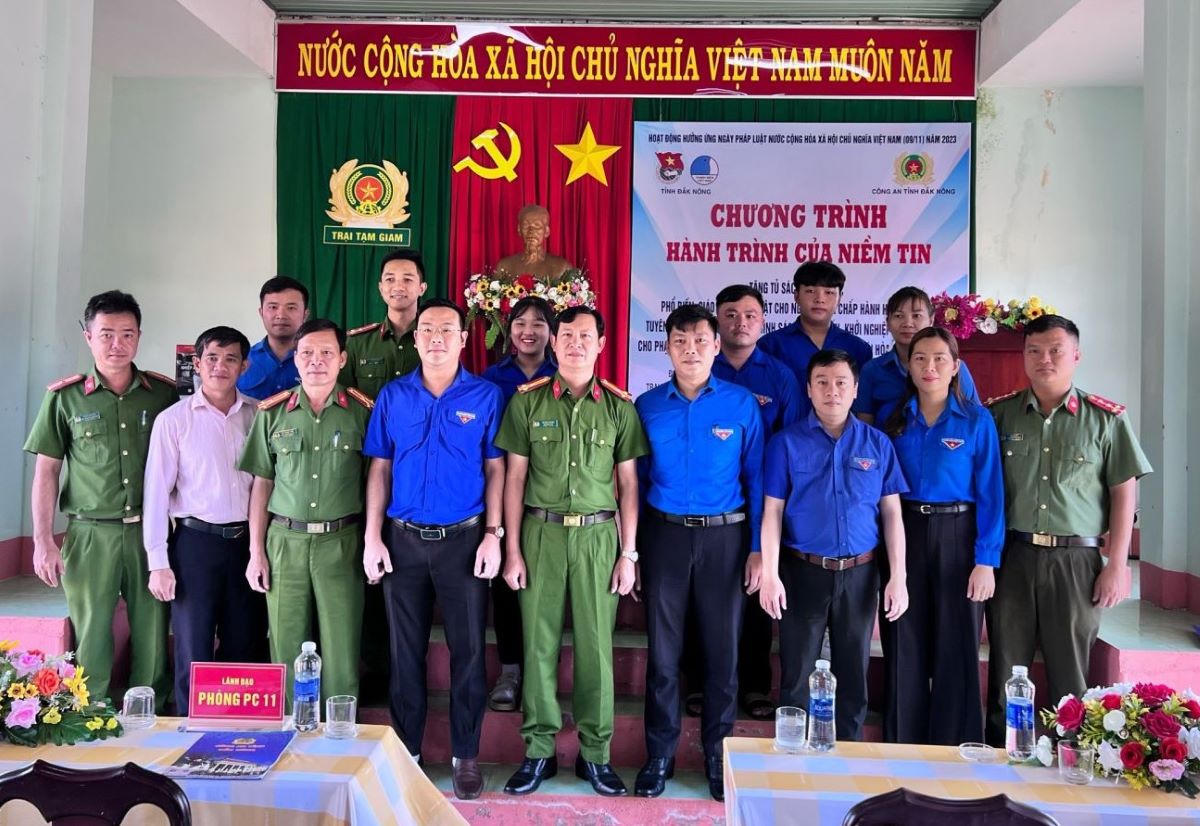 Đắk Nông tổ chức nhiều hoạt động ý nghĩa hưởng ứng Ngày Pháp luật Việt Nam 