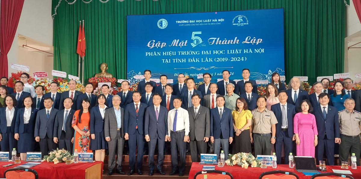 5 năm thành lập Phân hiệu Trường Đại học Luật Hà Nội tại tỉnh Đắk Lắk: Vững bước trong giai đoạn phát triển mới 