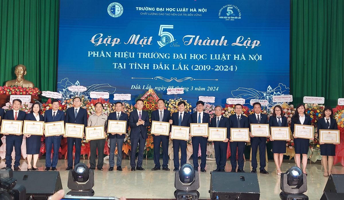 5 năm thành lập Phân hiệu Trường Đại học Luật Hà Nội tại tỉnh Đắk Lắk: Vững bước trong giai đoạn phát triển mới 