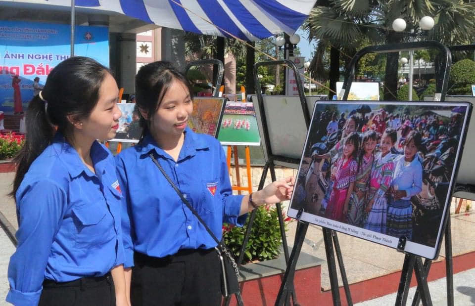 Triển lãm ảnh nghệ thuật 'Khát vọng Đắk Nông'