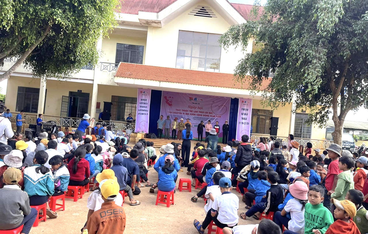 Đắk Lắk: Phát huy tinh thần vì cộng đồng trong Ngày hội 'Thầy thuốc trẻ làm theo lời Bác'