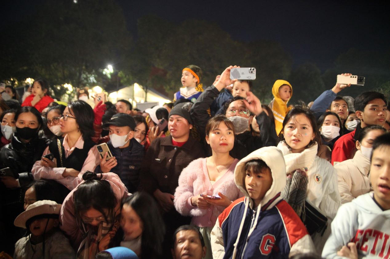 Đặc sắc đêm nghệ thuật tôn vinh những cá nhân giữ bình yên buôn làng Tây Nguyên