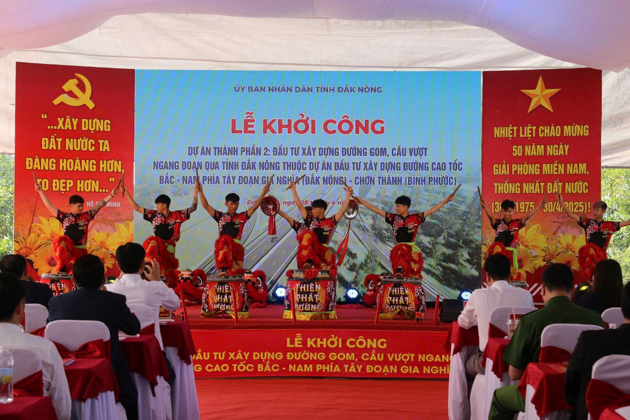 Khởi công Dự án thành phần 2 Cao tốc Chơn Thành - Gia Nghĩa 