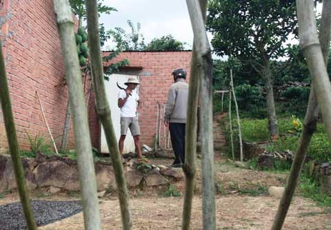 Giải cứu, bất thành, thiếu nữ, giam lỏng