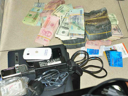 Khám phá trò bạc bịp xuyên biên giới