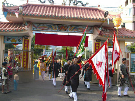 Làng nhịn ăn lập nghĩa địa cho cá