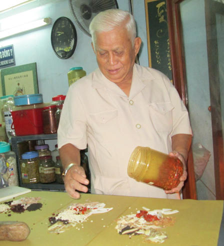 Bài thuốc kết hợp vận dụng kinh dịch trị bệnh gan