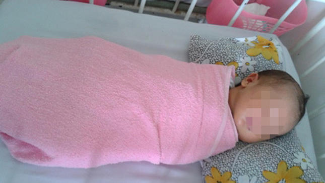 Tiếng khóc trẻ sơ sinh trong đêm mẹ bé cắn răng bán dâm lấy 100 ngàn đồng