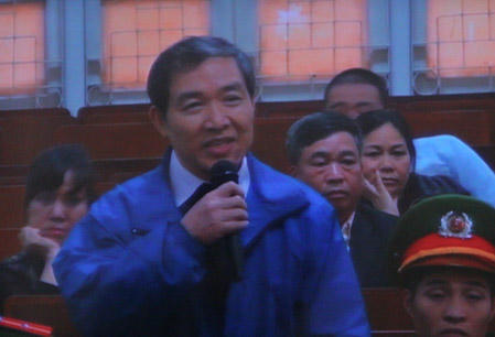  Phía sau phiên tòa “kịch tính” đến thót tim 