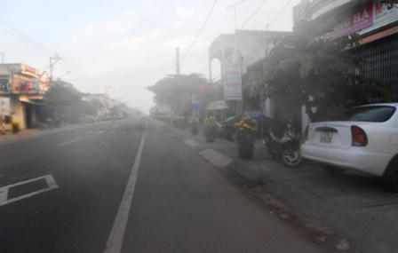 Sương mù dày đặc hiếm gặp ngày đầu năm mới