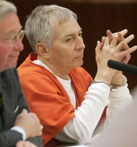 Tỷ phú giết người sững sờ khi được tuyên trắng án