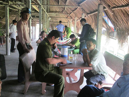 Thảm án chấn động Sài Gòn: xẻo tai bạn tình giữa quán cà phê