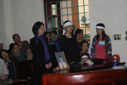 Gia đình nạn nhân vụ 'quan tài diễu phố' nghi tội phạm bị bỏ lọt