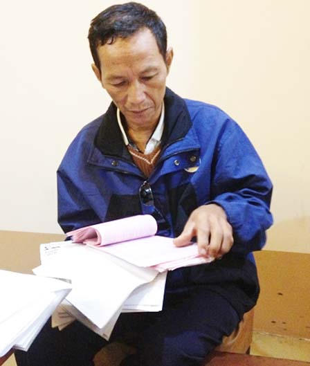 Cha của “chủ nhân kỳ án vườn mít” ra Hà Nội kêu oan