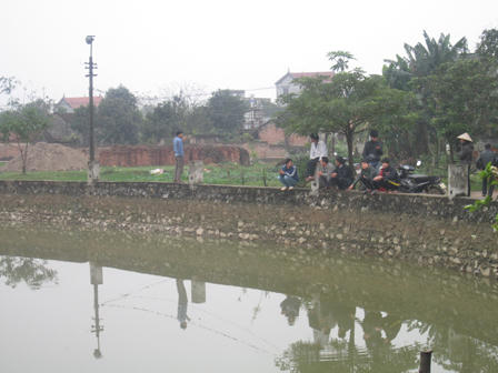 Giải mã đôi cá lạ” khóc” trong ao đình có hai đứa trẻ chết đuối