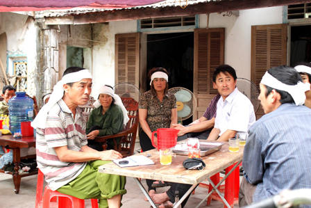 Cái chết bí ẩn của cụ bà ngay trước đám cưới cháu gái