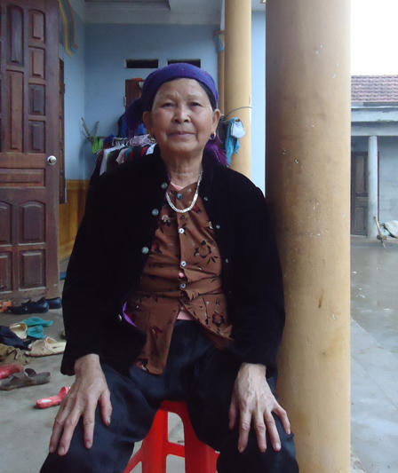 Giữ rừng lim bằng truyền thuyết “thần rừng” bắt vợ