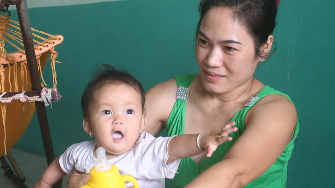 Sốc: Mẹ "vứt" con  3 ngày ở nhà trẻ để đi...nhậu