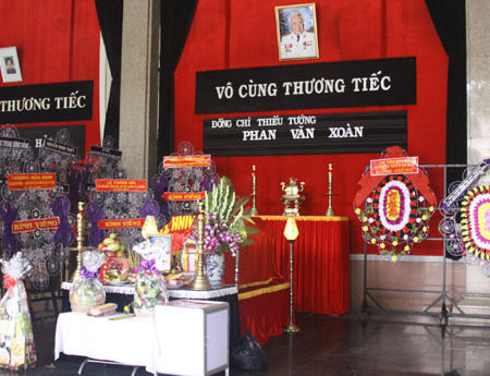 Trang trọng lễ truy điệu người cận vệ của Bác Hồ