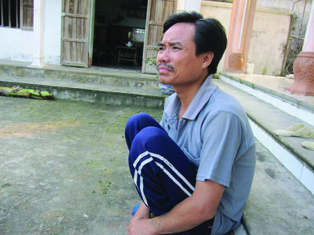 Nghi án hai con mèo ăn mì độc thế mạng chủ