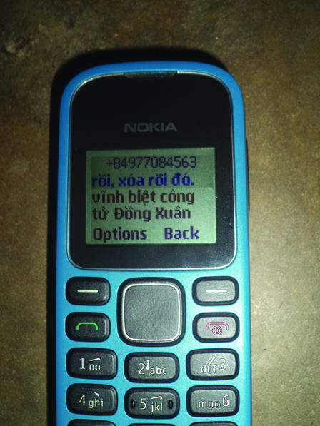 Một đêm hai lần chạy khỏi giường vì bị ông "nhà thơ" quấy rối tình dục