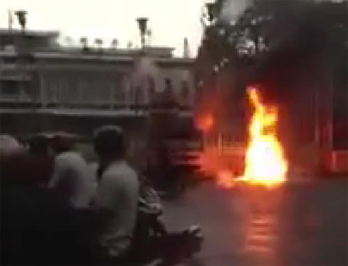 Người đản bà tự thiêu phản đối Trung Quốc