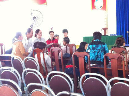 Ngồi tù sau phút "ngẫu hứng cướp đồ"