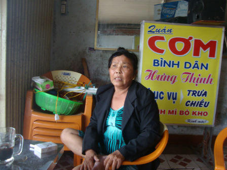 Cha xâm hại con 5 tuổi rồi bỏ rơi giữa chợ để phi tang