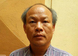 Hà Nội: Vác búa đinh đập đầu nữ Giám đốc đòi lại tiền mua chức 