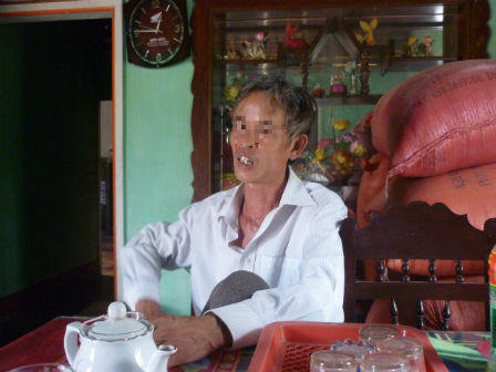 Di thư của thiếu nữ uống thuốc sâu tự vẫn bên đường