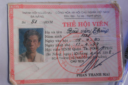 Đà Nẵng: anh em tranh chấp đất, vác di ảnh cha mẹ“chạy quanh”chờ Toà phân xử