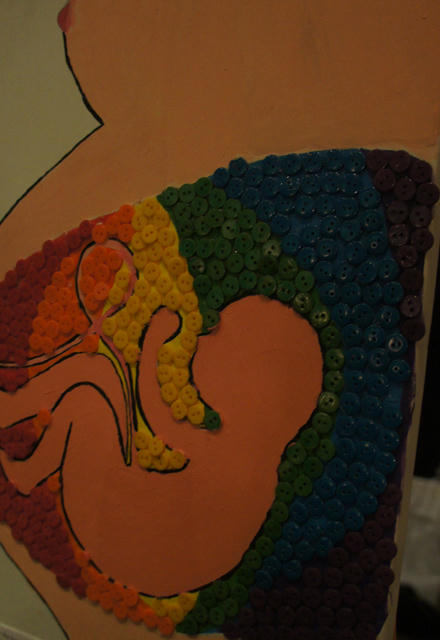 “Cầu vồng và cúc khuy”– Nhìn LGBT qua con mắt nghệ thuật