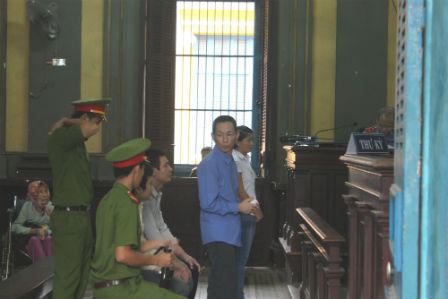 Bị tố bán cây sung, anh vung tay lấy mạng em ruột