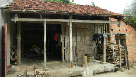 Cuộc thảm sát kinh hoàng lôi 18 “phu” vàng vào rừng bắn chết