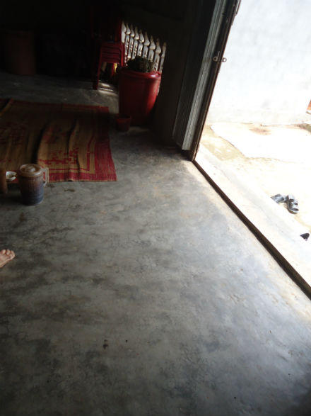 5 đứa con lần lượt qua đời, người cha phát điên giết con gái còn lại